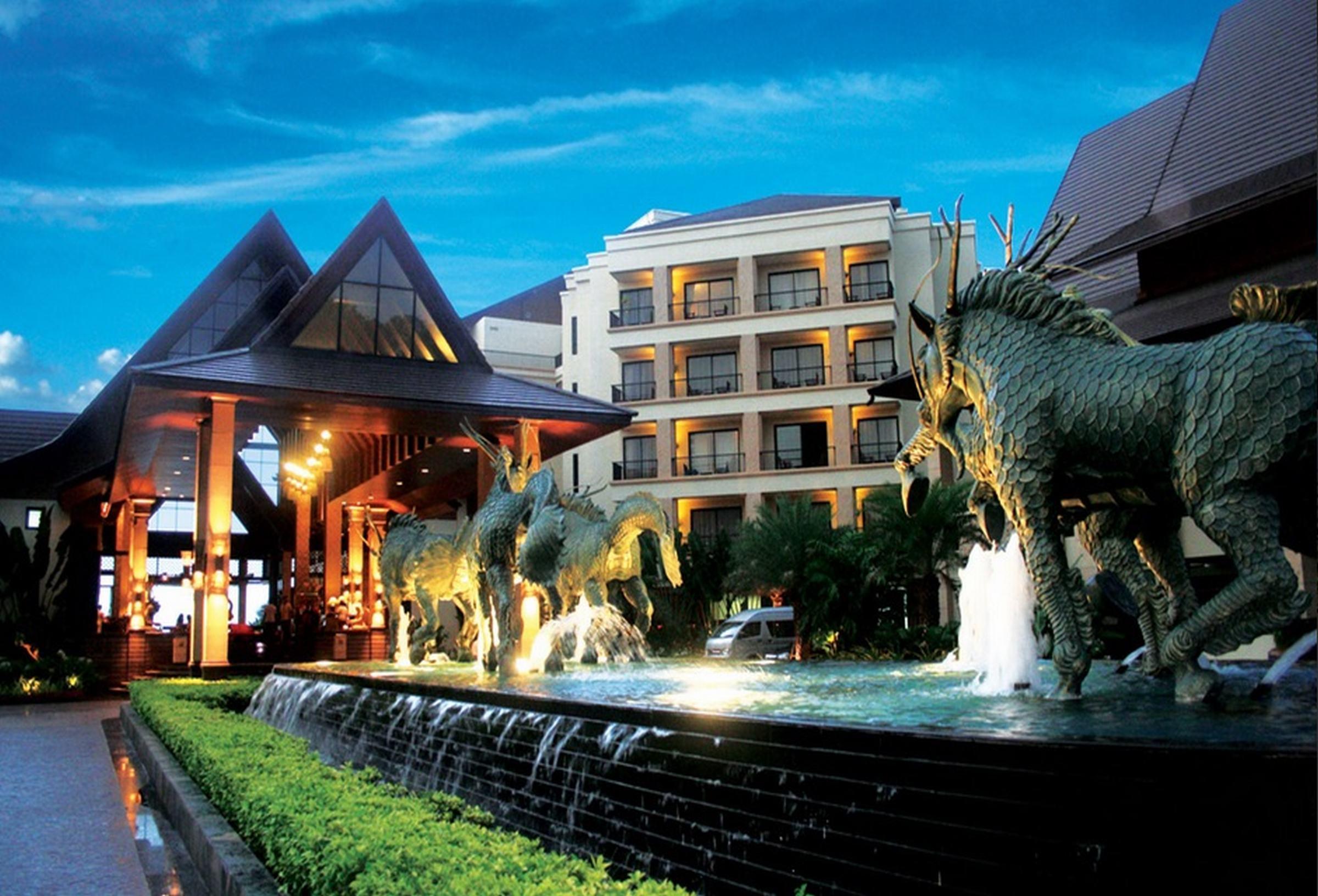 Garden Cliff Resort And Spa Pattaya Exterior foto