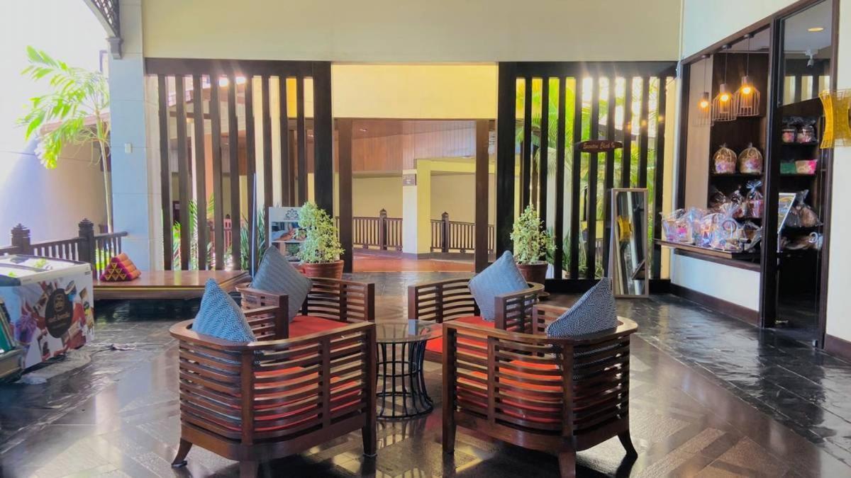 Garden Cliff Resort And Spa Pattaya Exterior foto