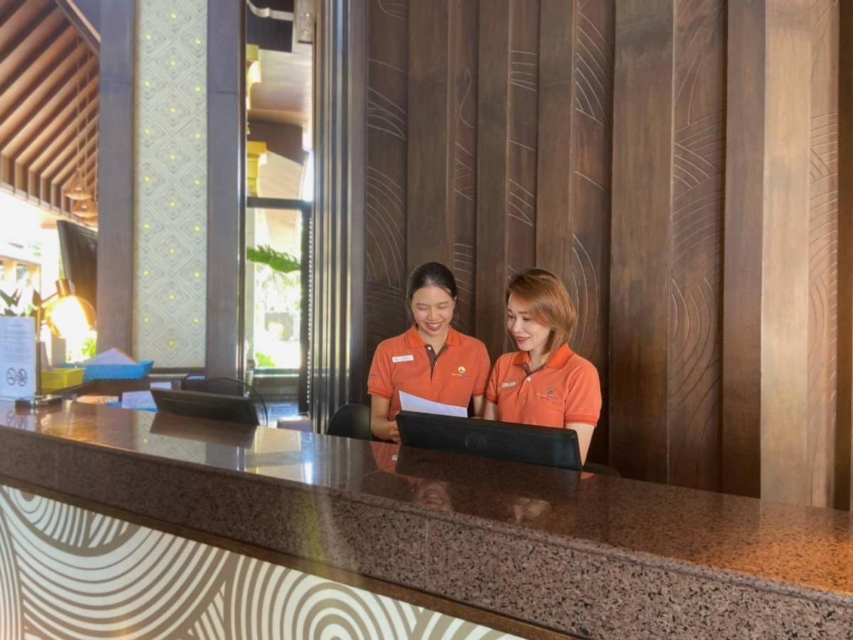 Garden Cliff Resort And Spa Pattaya Exterior foto