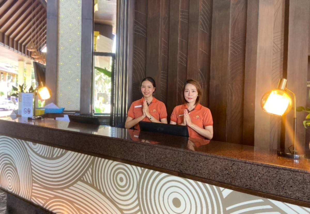 Garden Cliff Resort And Spa Pattaya Exterior foto