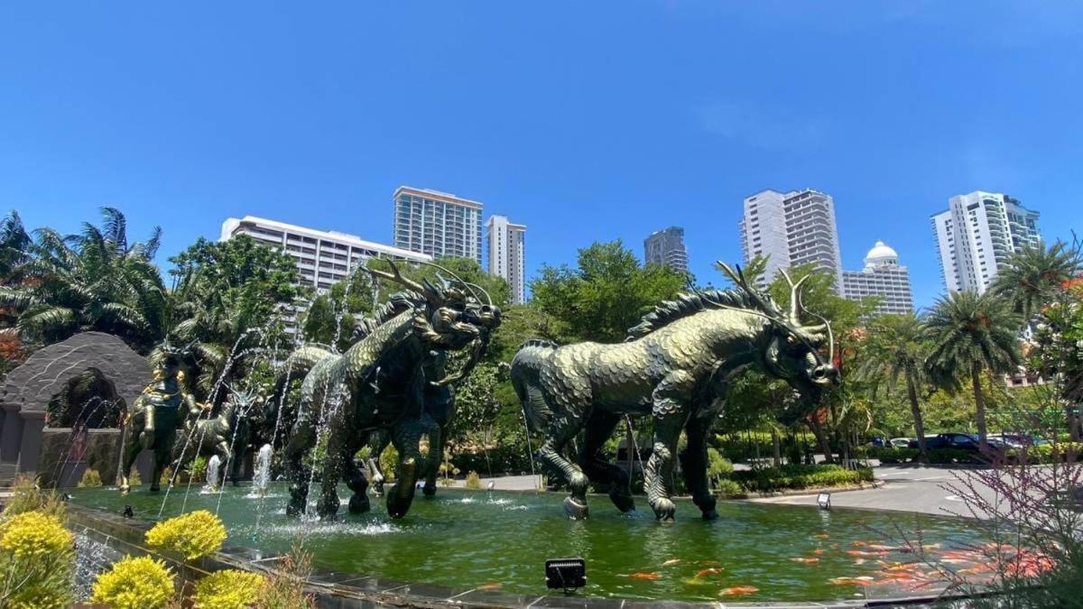 Garden Cliff Resort And Spa Pattaya Exterior foto