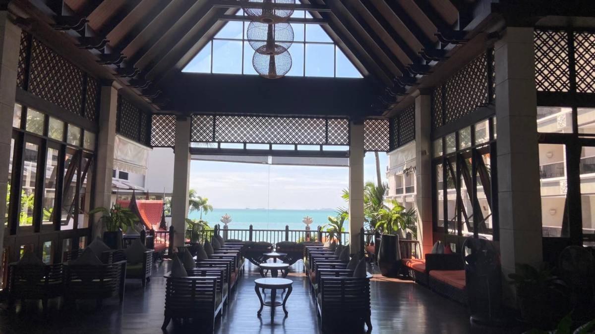 Garden Cliff Resort And Spa Pattaya Exterior foto