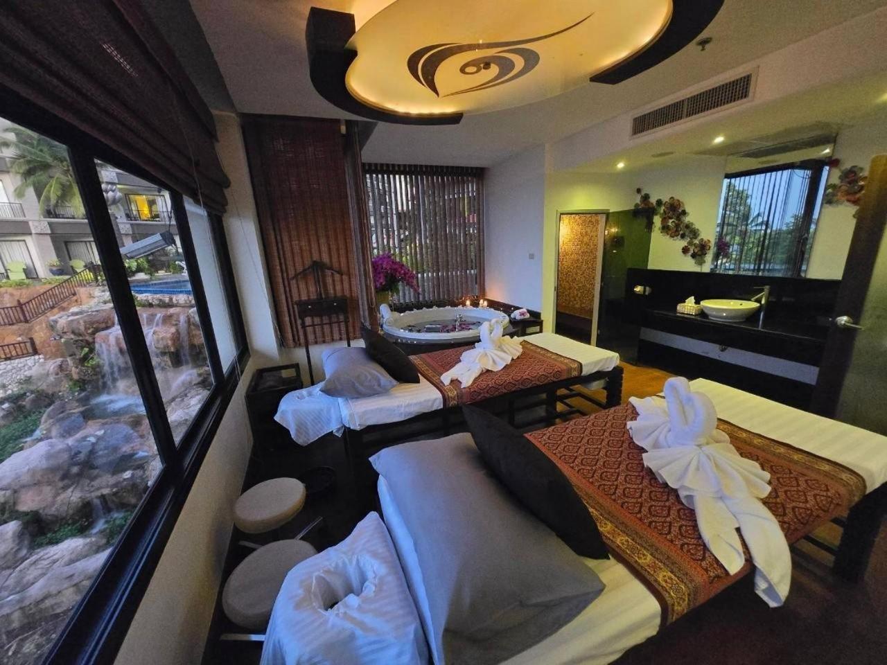 Garden Cliff Resort And Spa Pattaya Exterior foto
