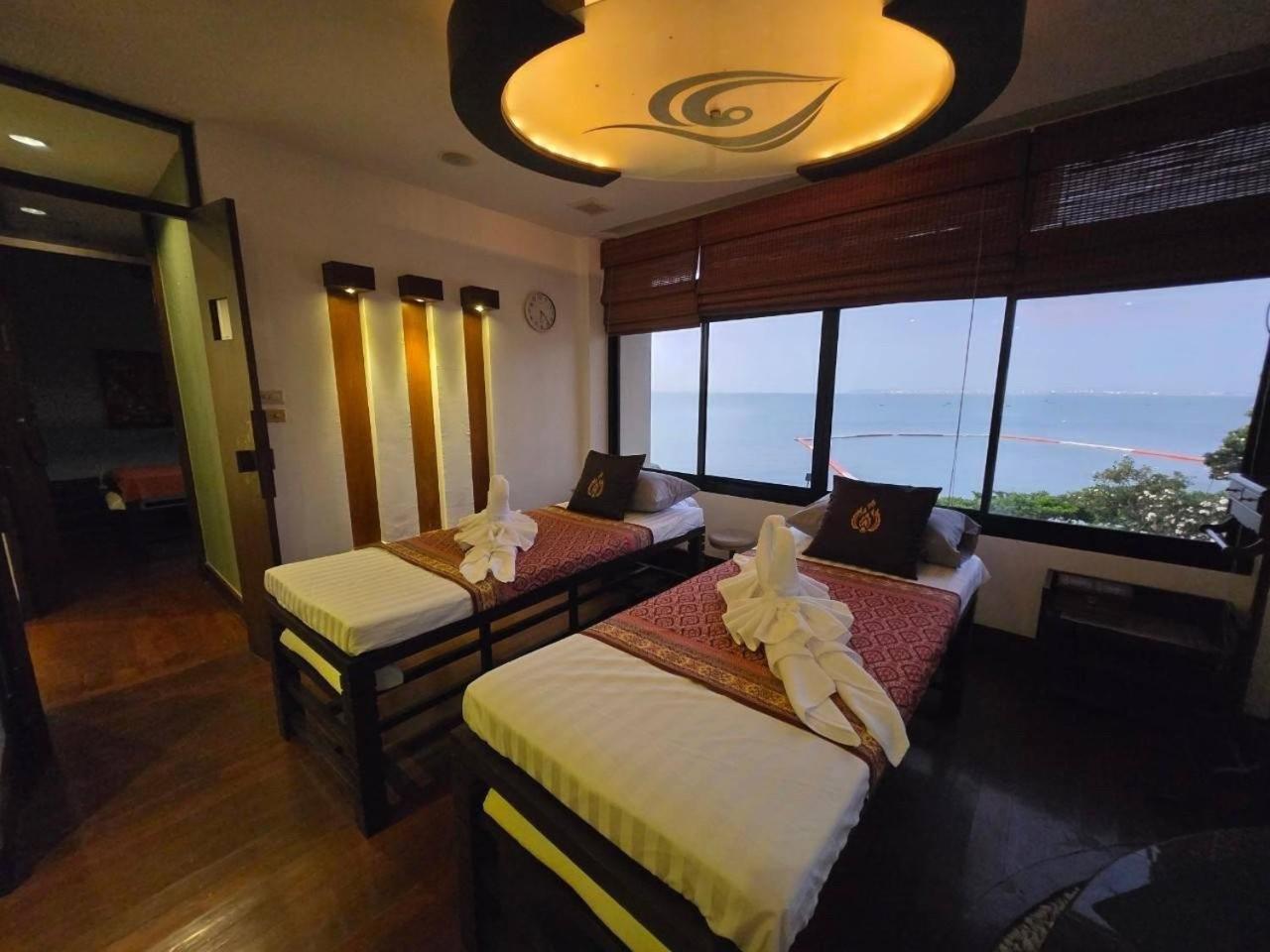 Garden Cliff Resort And Spa Pattaya Exterior foto