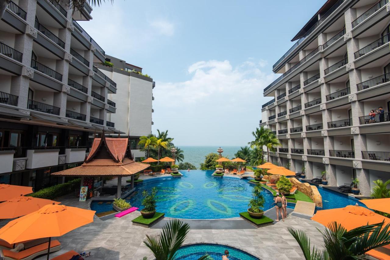 Garden Cliff Resort And Spa Pattaya Exterior foto