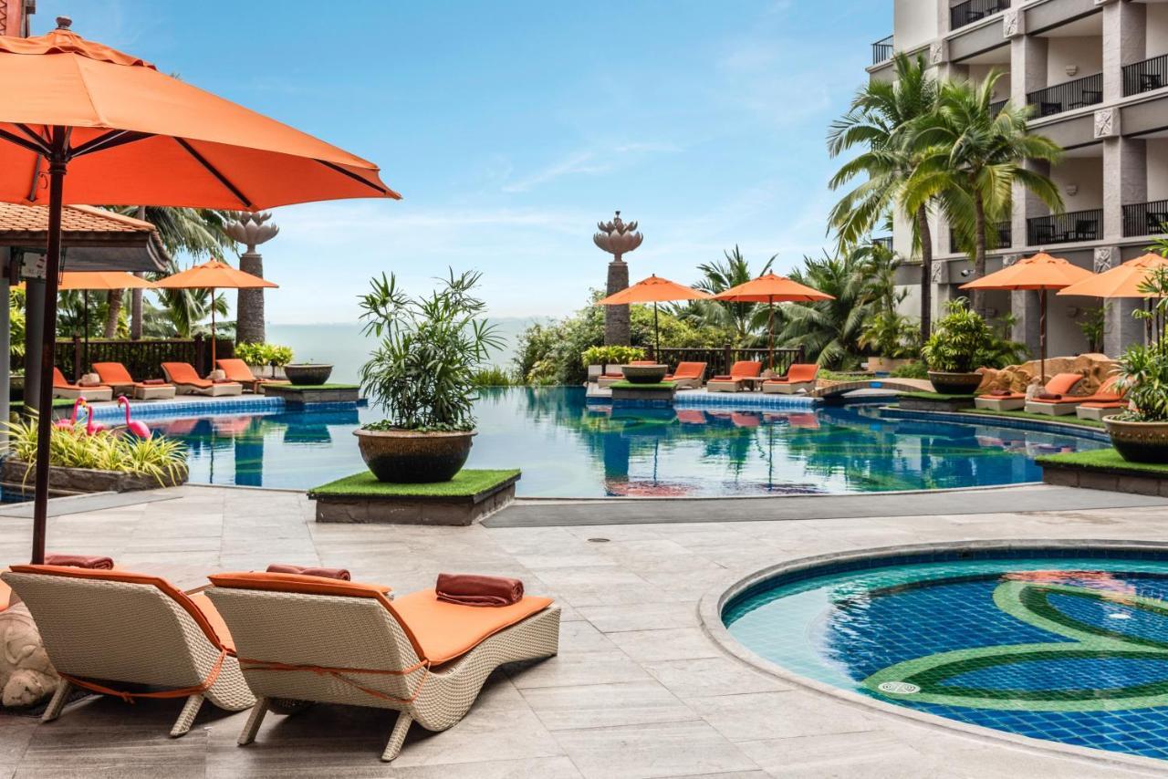 Garden Cliff Resort And Spa Pattaya Exterior foto