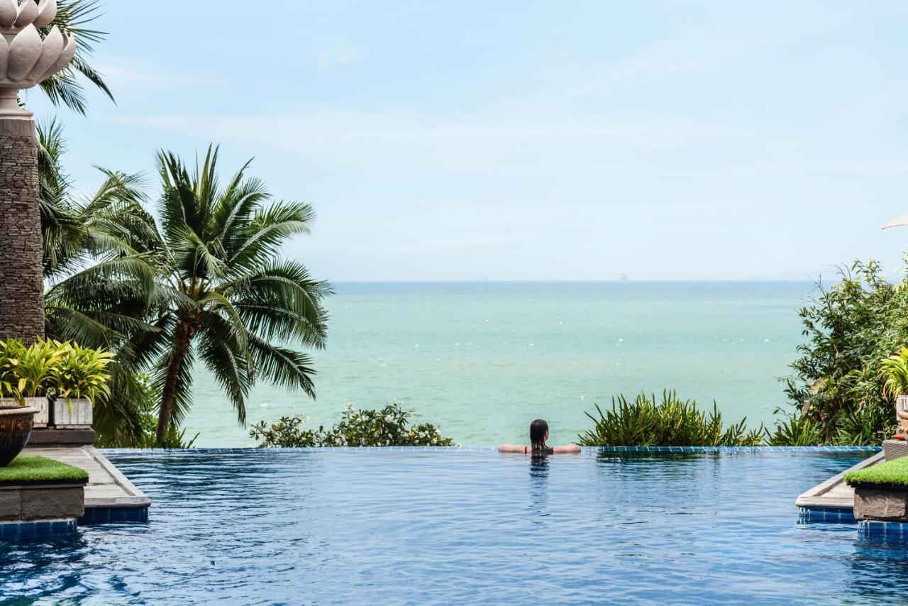 Garden Cliff Resort And Spa Pattaya Exterior foto